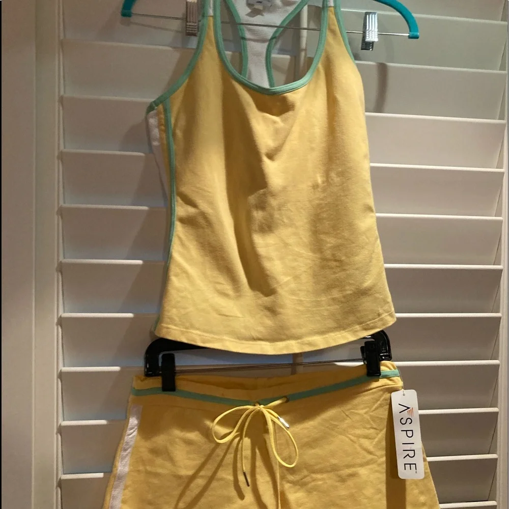 NWT Workout shorts and top and yellow white and mint green - Picture 1 of 7